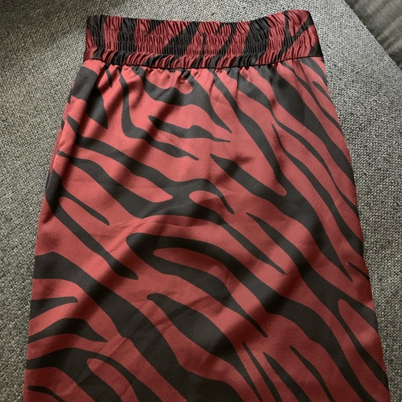 Zara Zebra Printed Midi Skirt XS - Picture 2 of 4